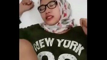 Malaysia Tudung hijau blowjob